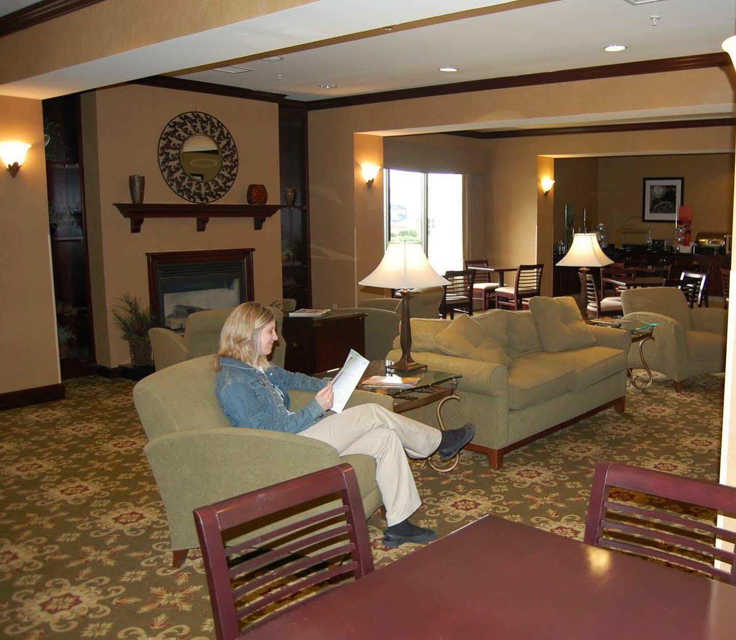 Hampton Inn Stow Kültér fotó